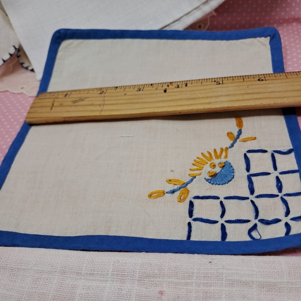 Vintage Embroidered Linens Lot 9 Pieces Hand‎ Stitched Floral Kitchen Decor - Picture 10 of 11